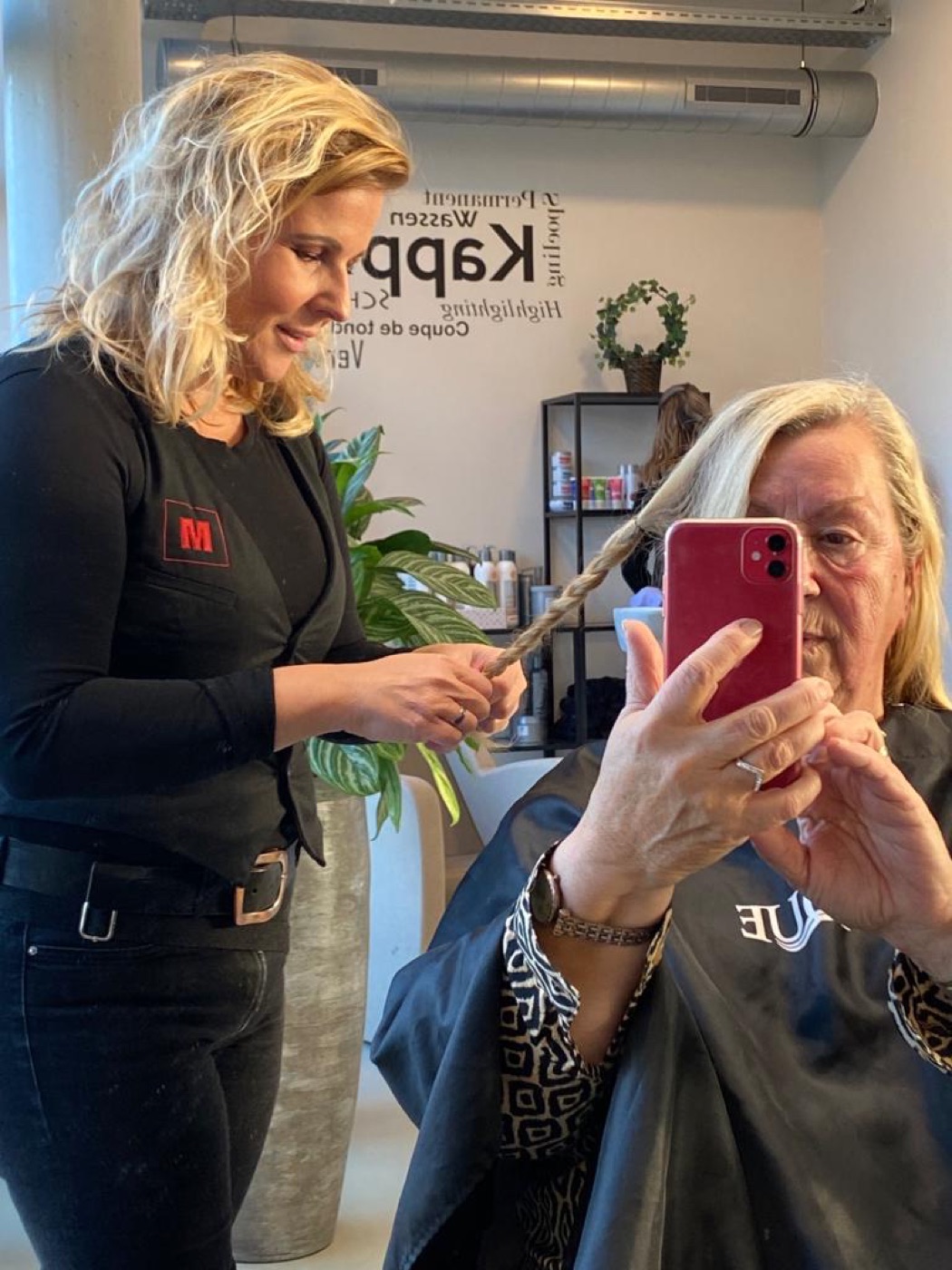 Kleurbehandeling in de salon van Styling by M